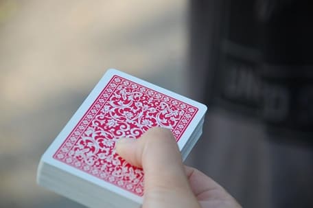 Read more about the article 안전바카라게임 패턴을 맹신하면 안 되는 이유